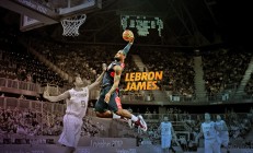 开云体育视频直播-当黄黑墙垒遇见北欧飓风，哈兰德在德国德比中重写命运脚本