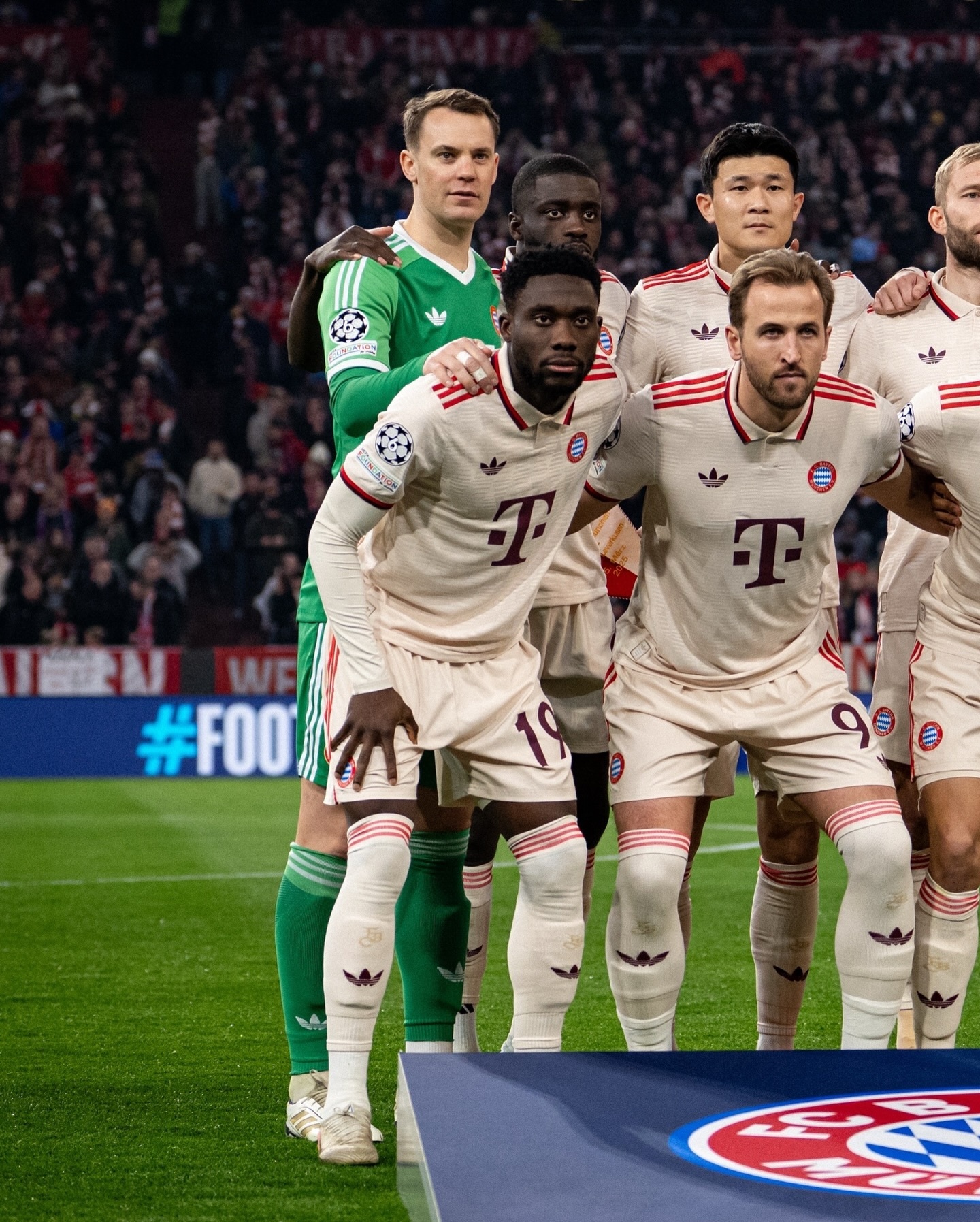 拜仁翻盘里昂，梅西关键制胜的简单介绍