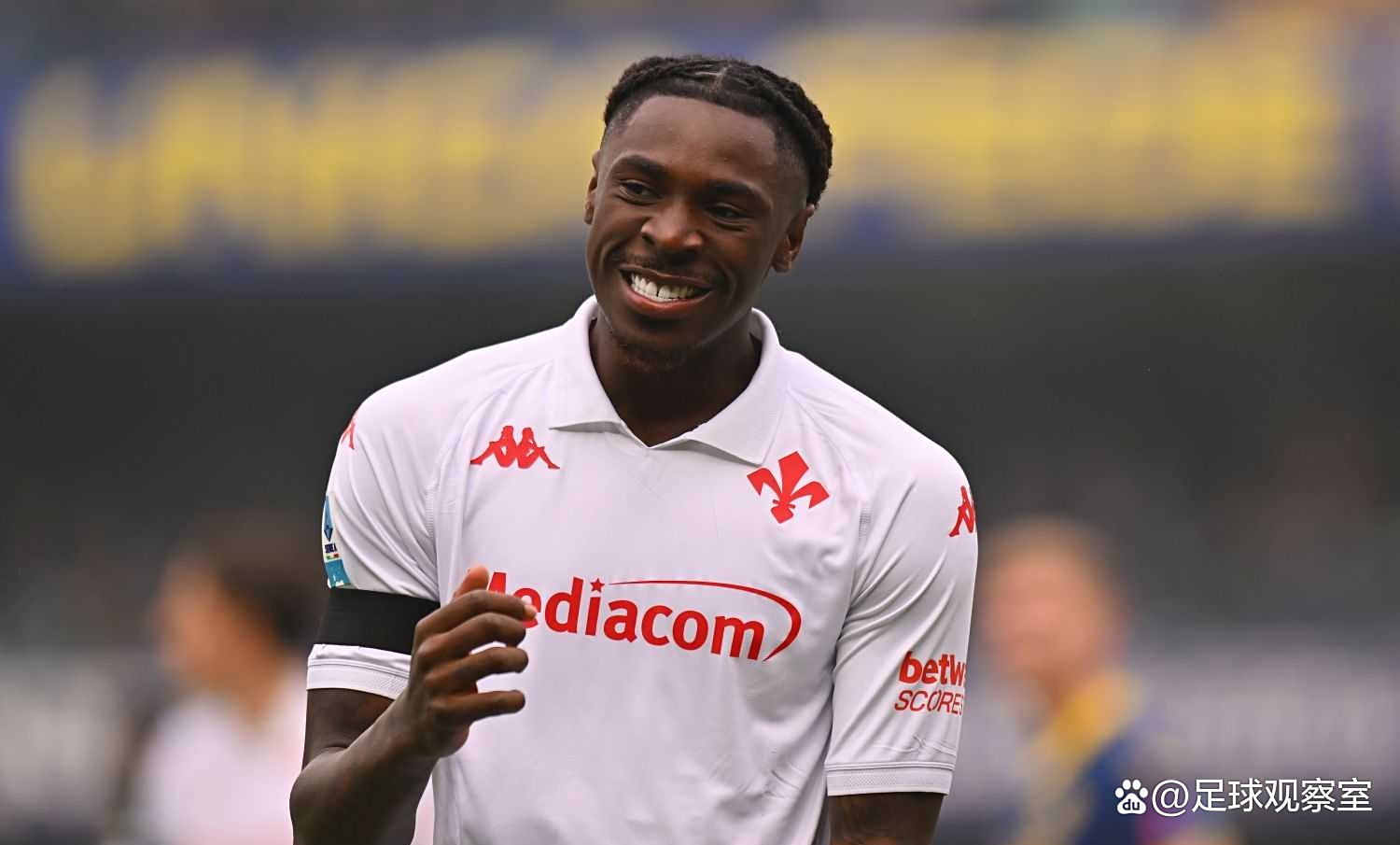 包含佛罗伦萨球员伤愈复出，球队实力得到增强的词条