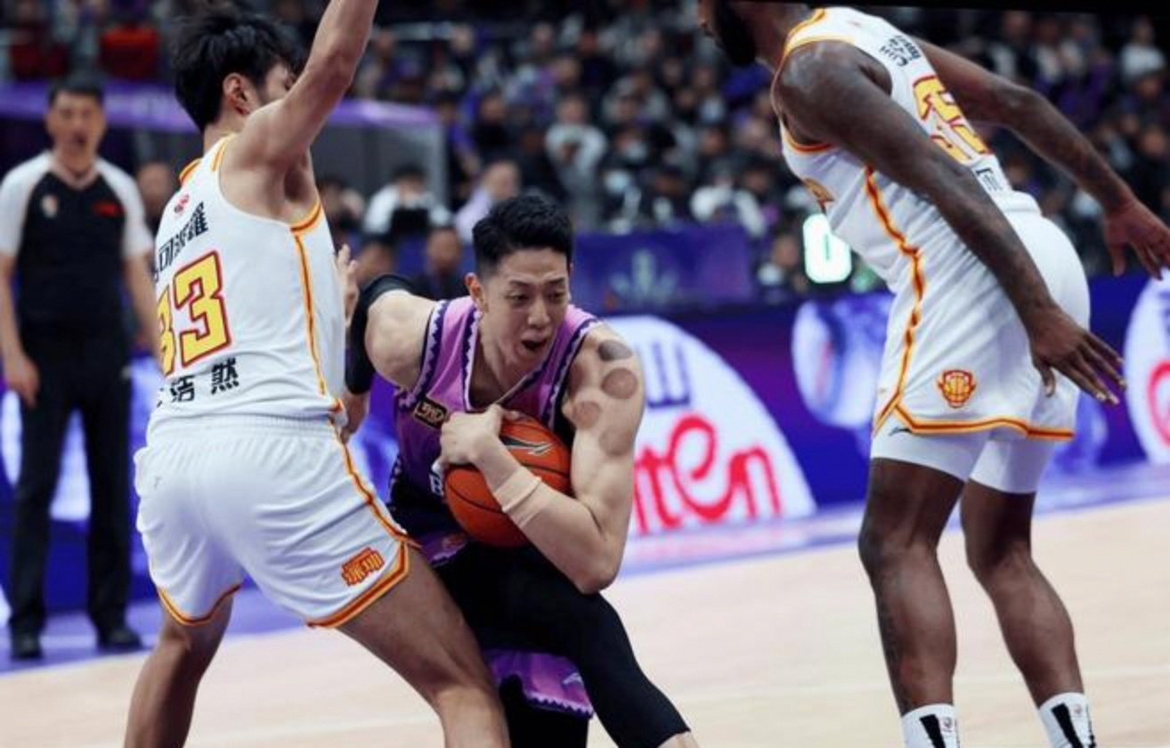 甘肃男篮战胜福建队,士气大振 甘肃男篮战胜福建队,士气大振