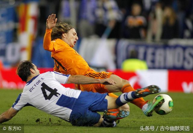 尼斯主场逆转胜利，取得关键三分的简单介绍