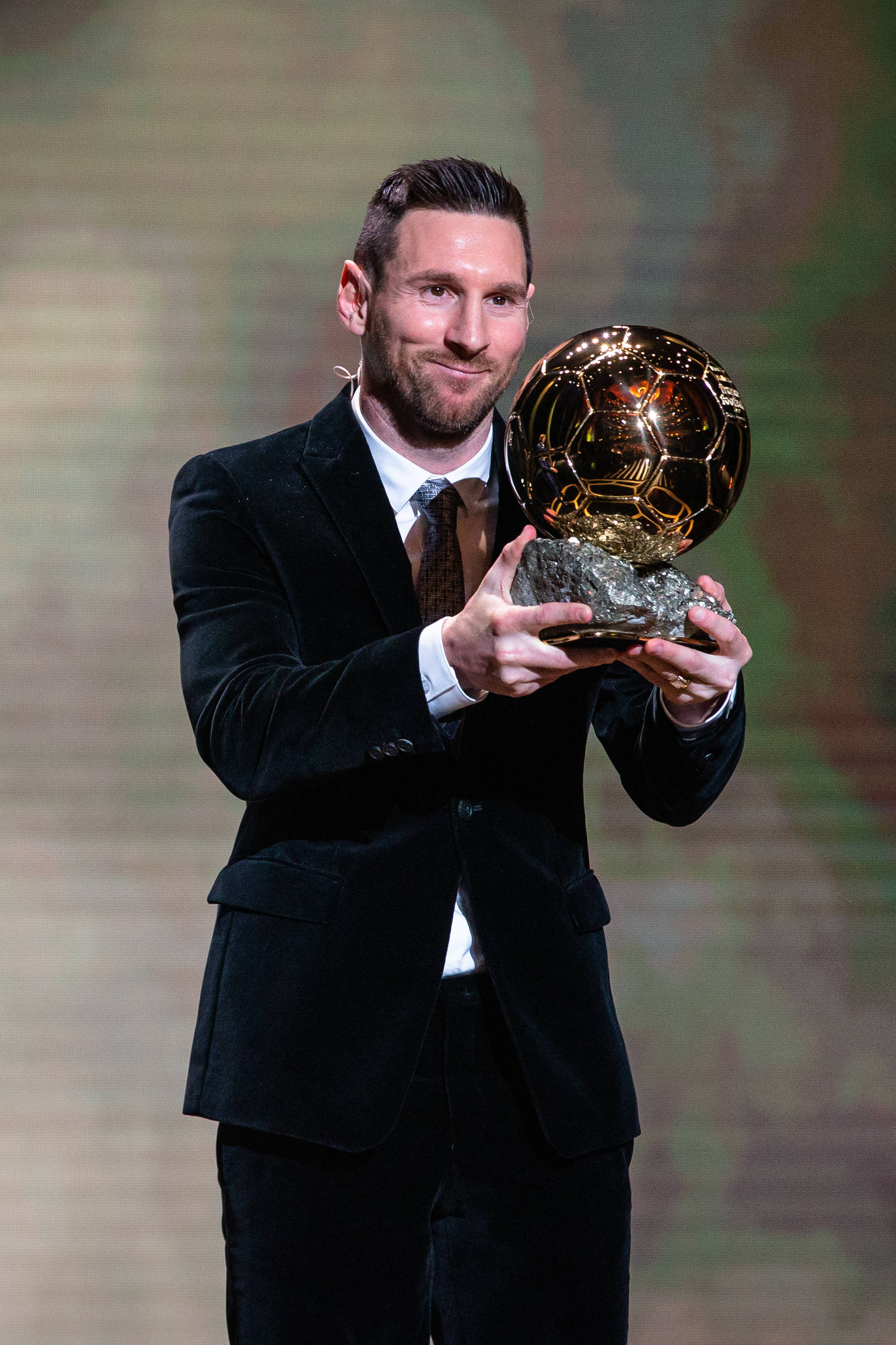 梅西入选年度最佳球员，创造历史新纪录的简单介绍