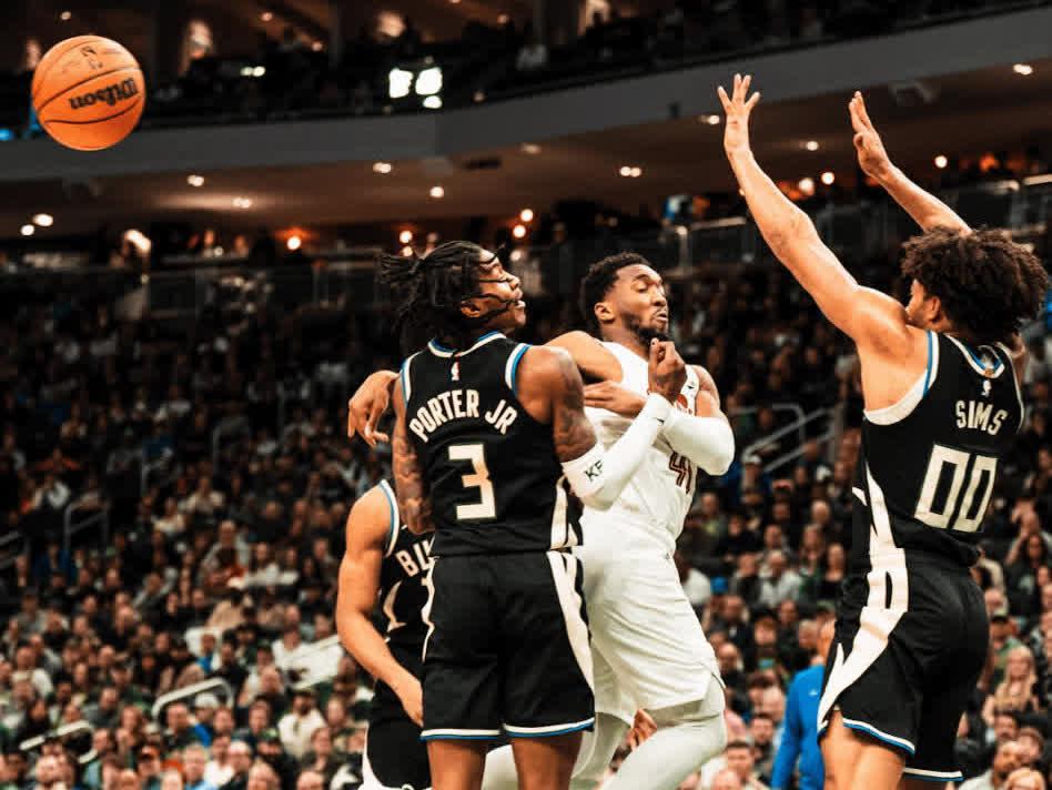 雄鹿队主帅荣膺最佳教练，领队晋级总决赛的简单介绍