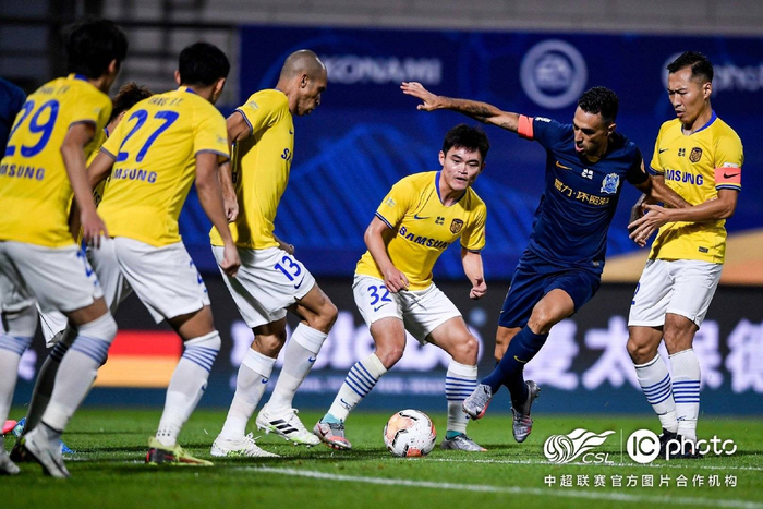 富力主场困境不解，被江苏苏宁逼平，积分榜下滑的简单介绍