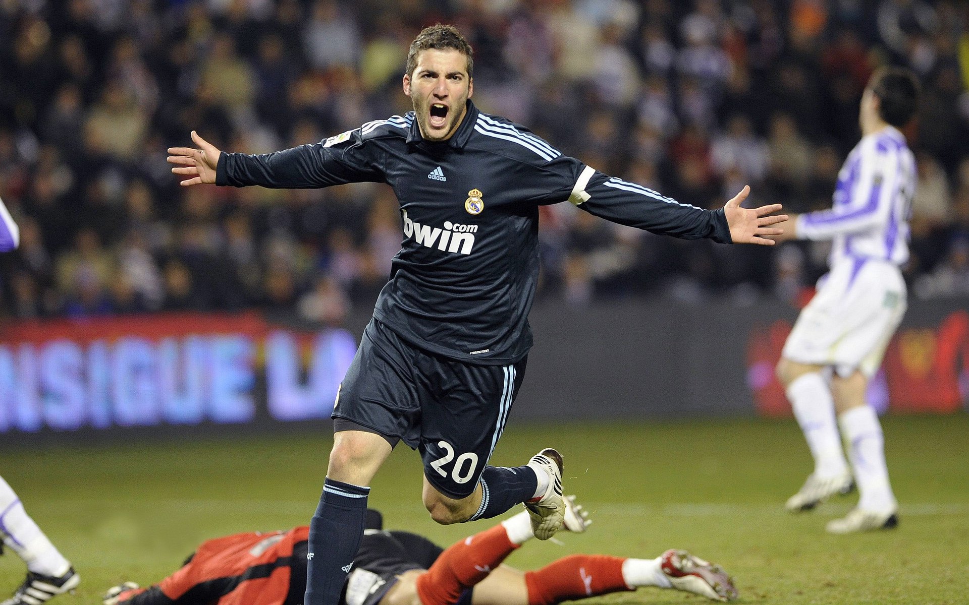 橙色郁金香的凋零，日本战术革命如何让荷兰足球陷入沉思