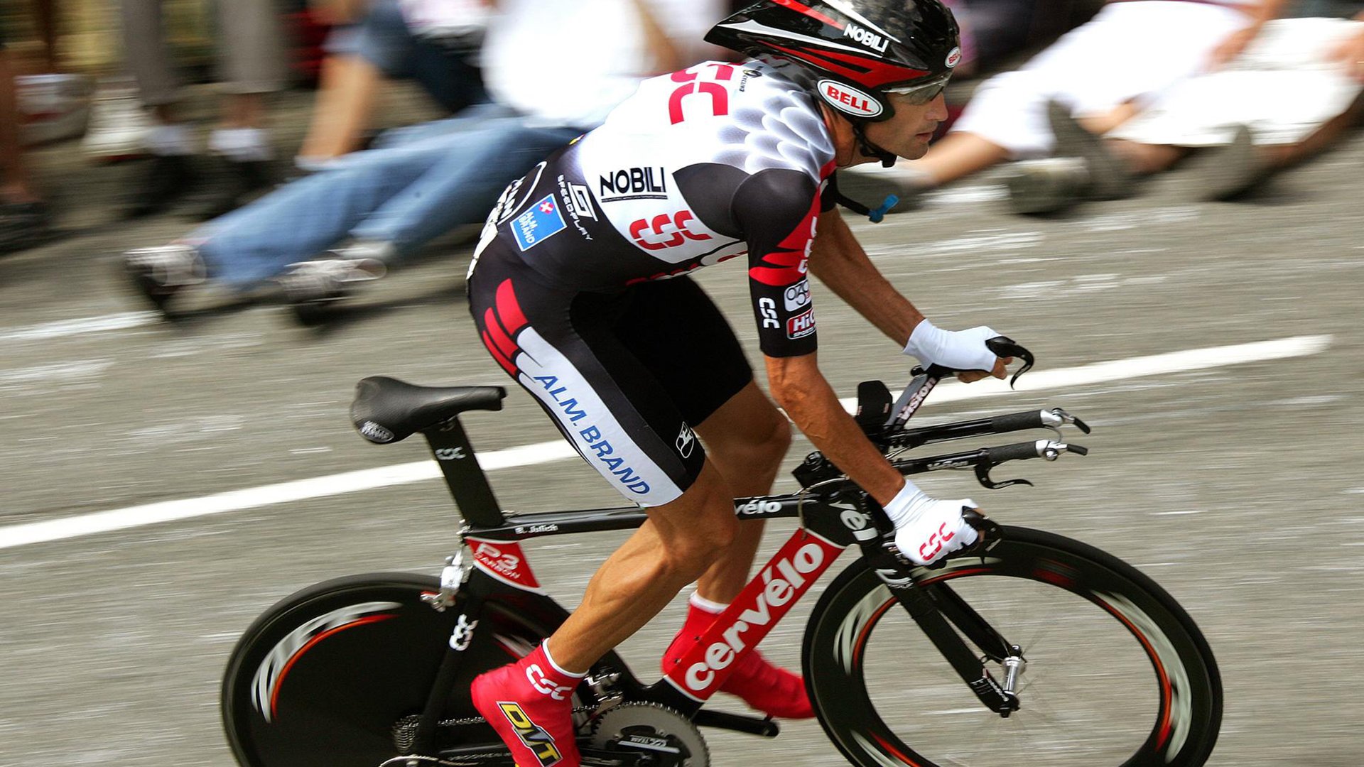 赛道传奇，雷诺横扫威廉姆斯，佩雷兹刷新纪录的辉煌时刻